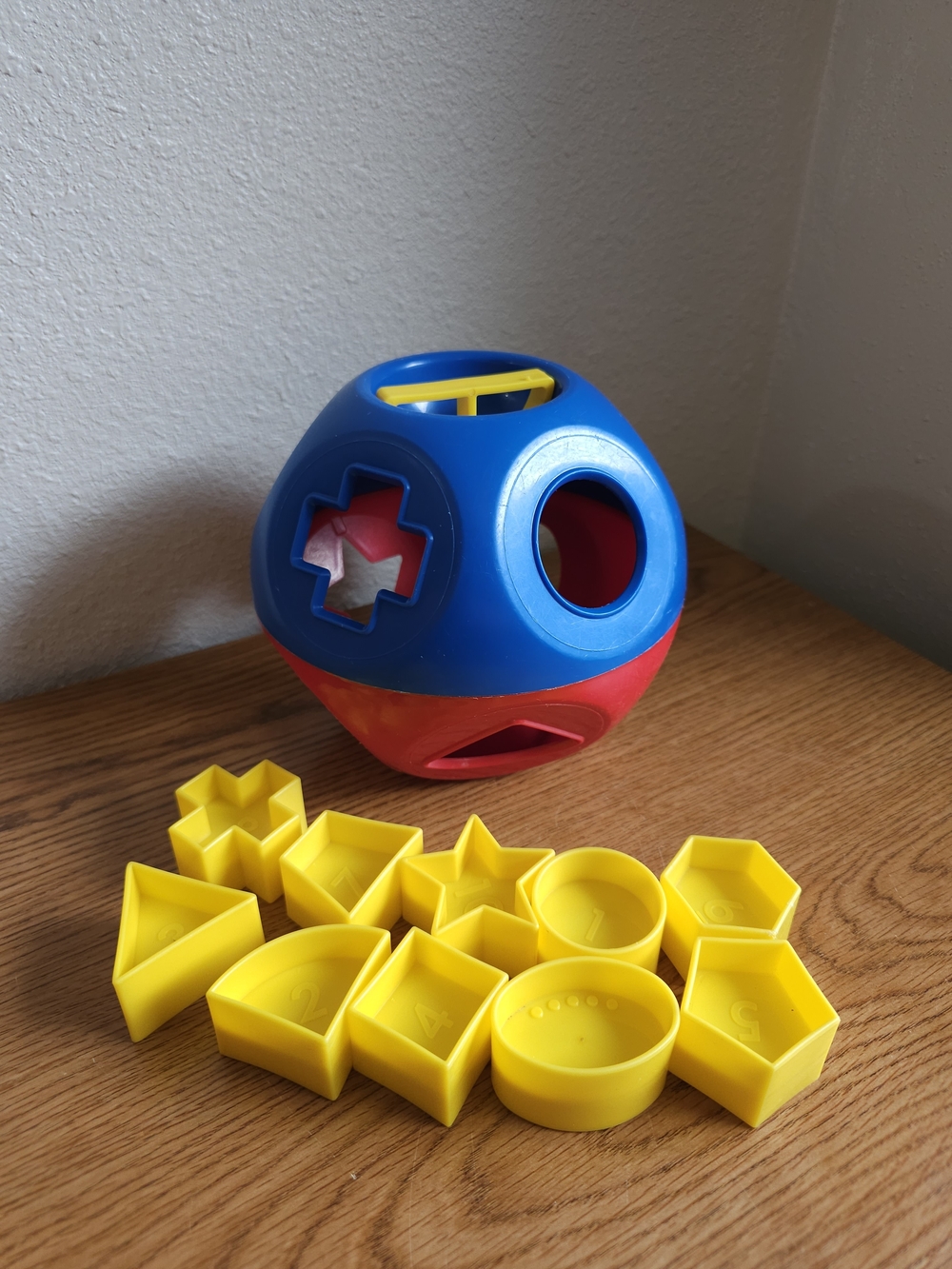 Tupper Toys Shape Sorter Ball 10 Shapes Complete Tupperware Vintage